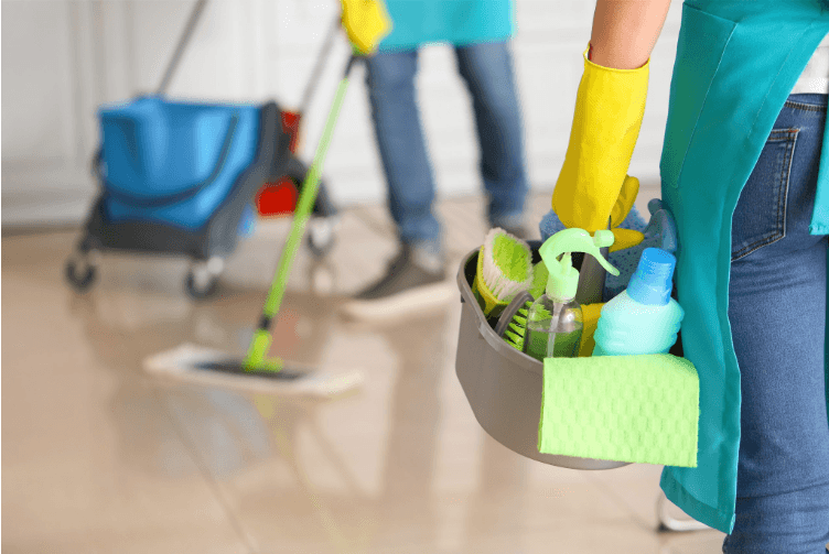 Como fazer a primeira faxina em casa nova de forma eficiente