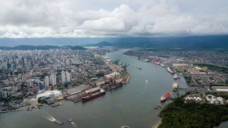 Transportadores autônomos param no Porto de Santos para votar MP do Frete