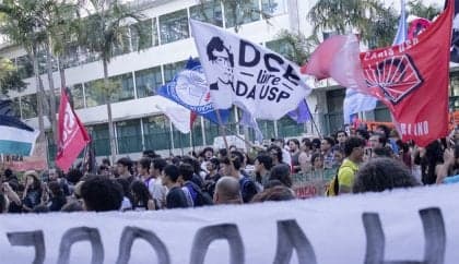 Greve na USP se agrava com saída de mediadores nas negociações