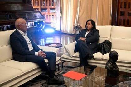 Venezuela inicia diálogo para transição democrática com apoio dos EUA