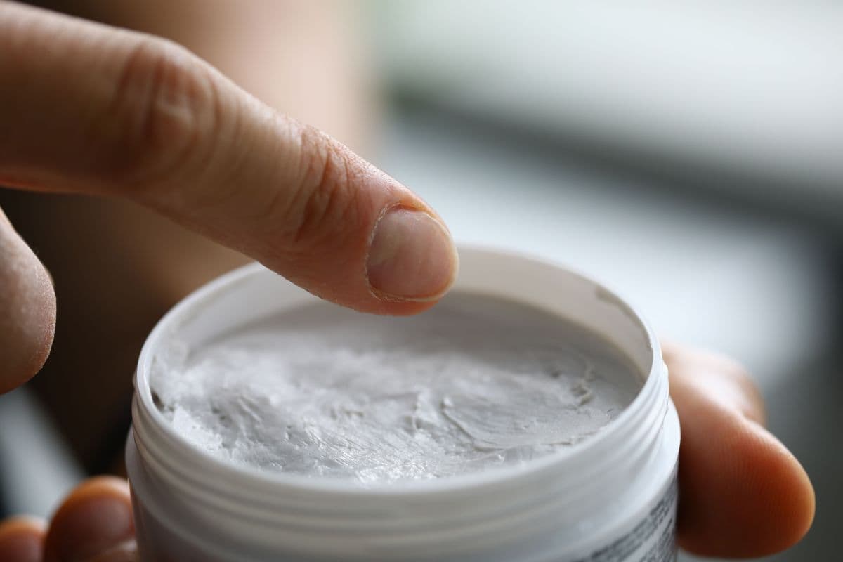 Anvisa proíbe comercialização de hidratante facial sem registro