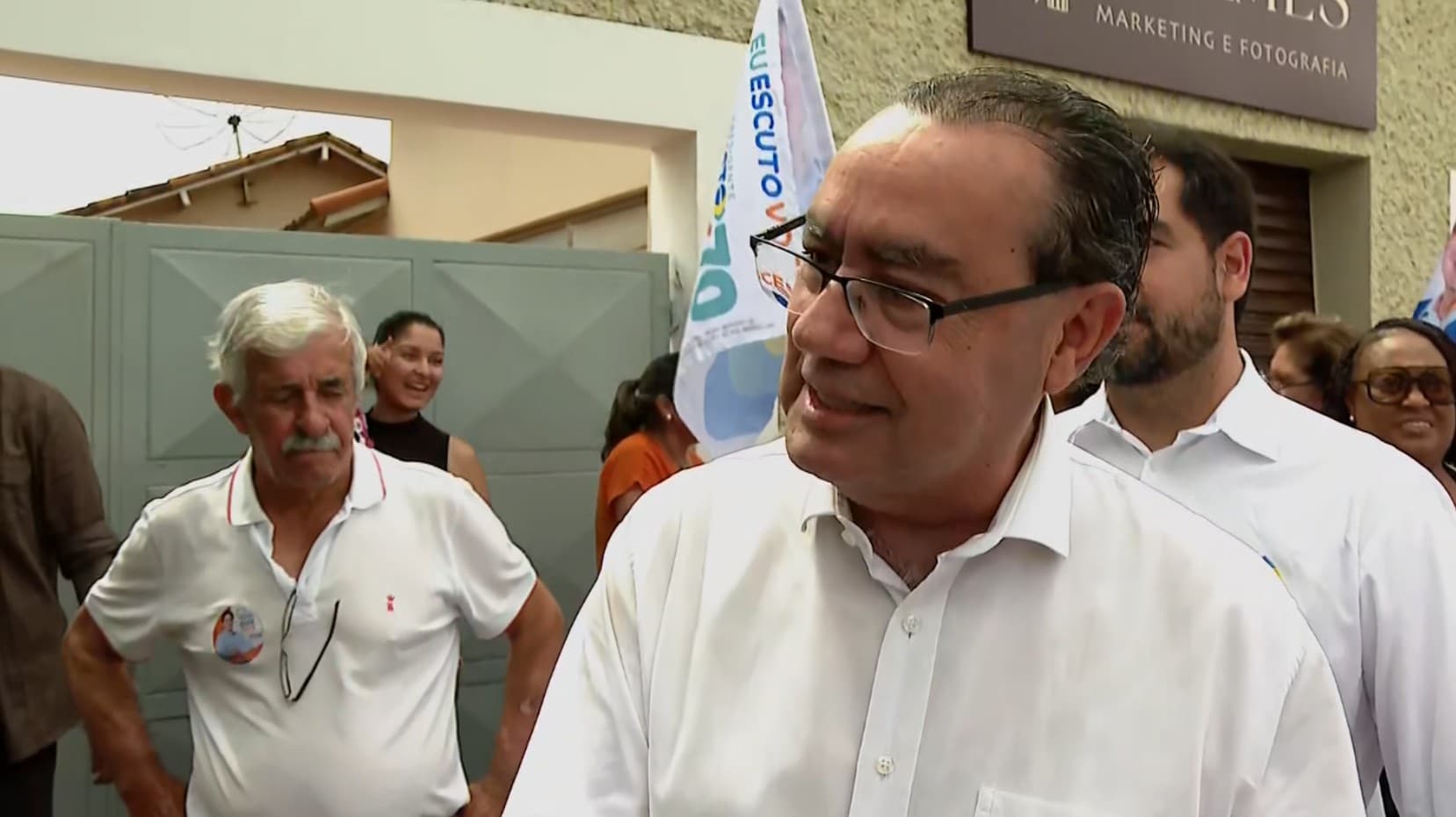 Augusto Cury critica privilégios de políticos durante campanha em Colina (SP)