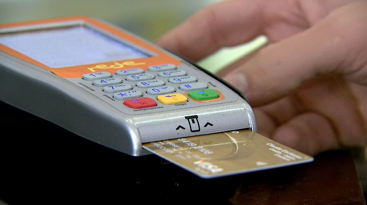 Taxa de inadimplência atinge recorde de 4,4% no Brasil
