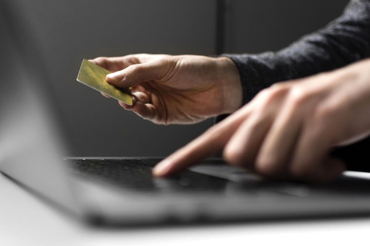Golpe da conta bloqueada: como se proteger de fraudes telefônicas