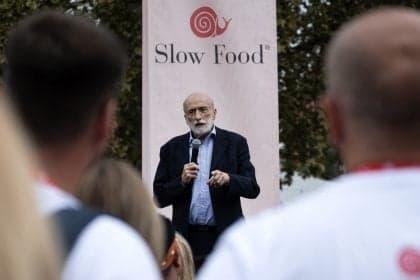 Carlo Petrini, fundador do Slow Food, morre aos 76 anos na Itália