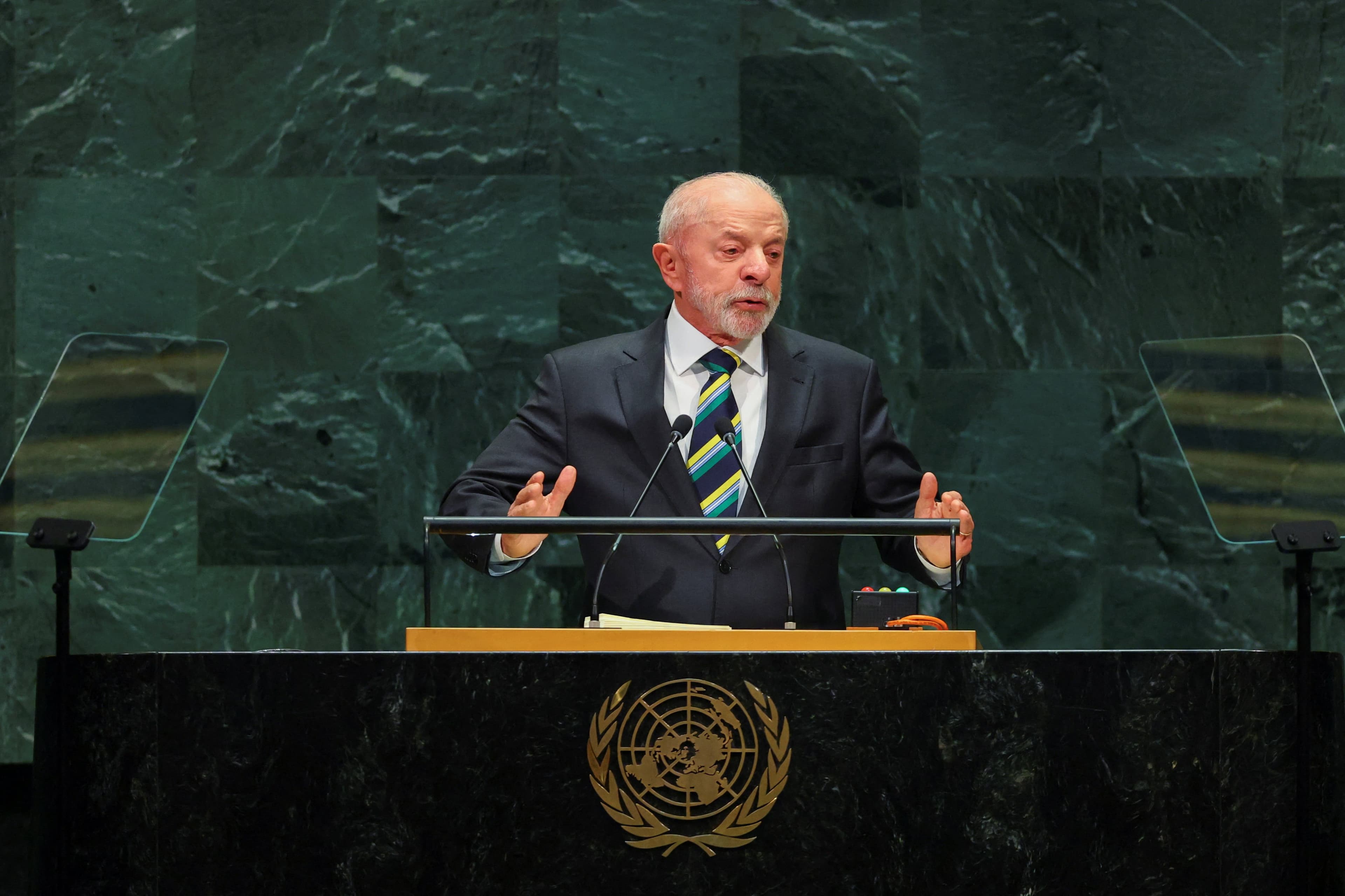 Lula defende multilateralismo e critica tarifas comerciais na ONU