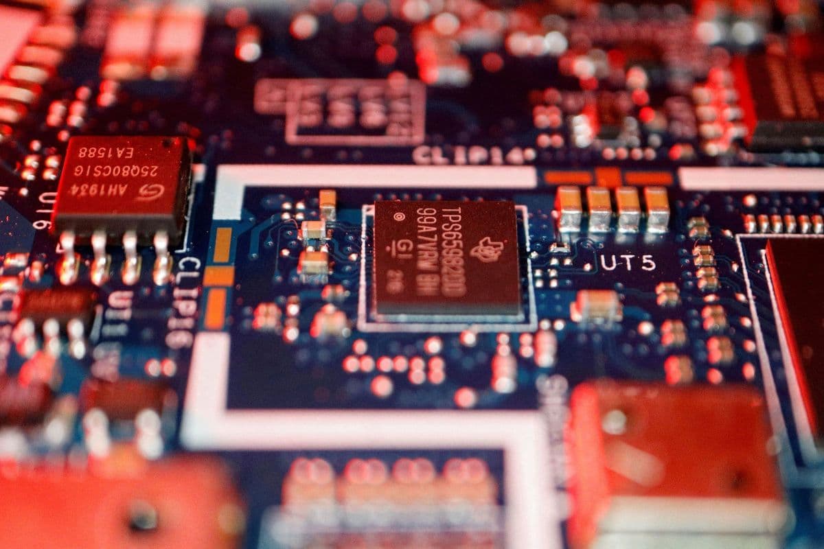 Circuit Fabology fatura US$ 413 milhões com IPO em Hong Kong