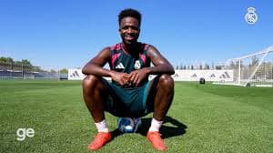 Vini Jr renova contrato e firma nova parceria com o Real Madrid
