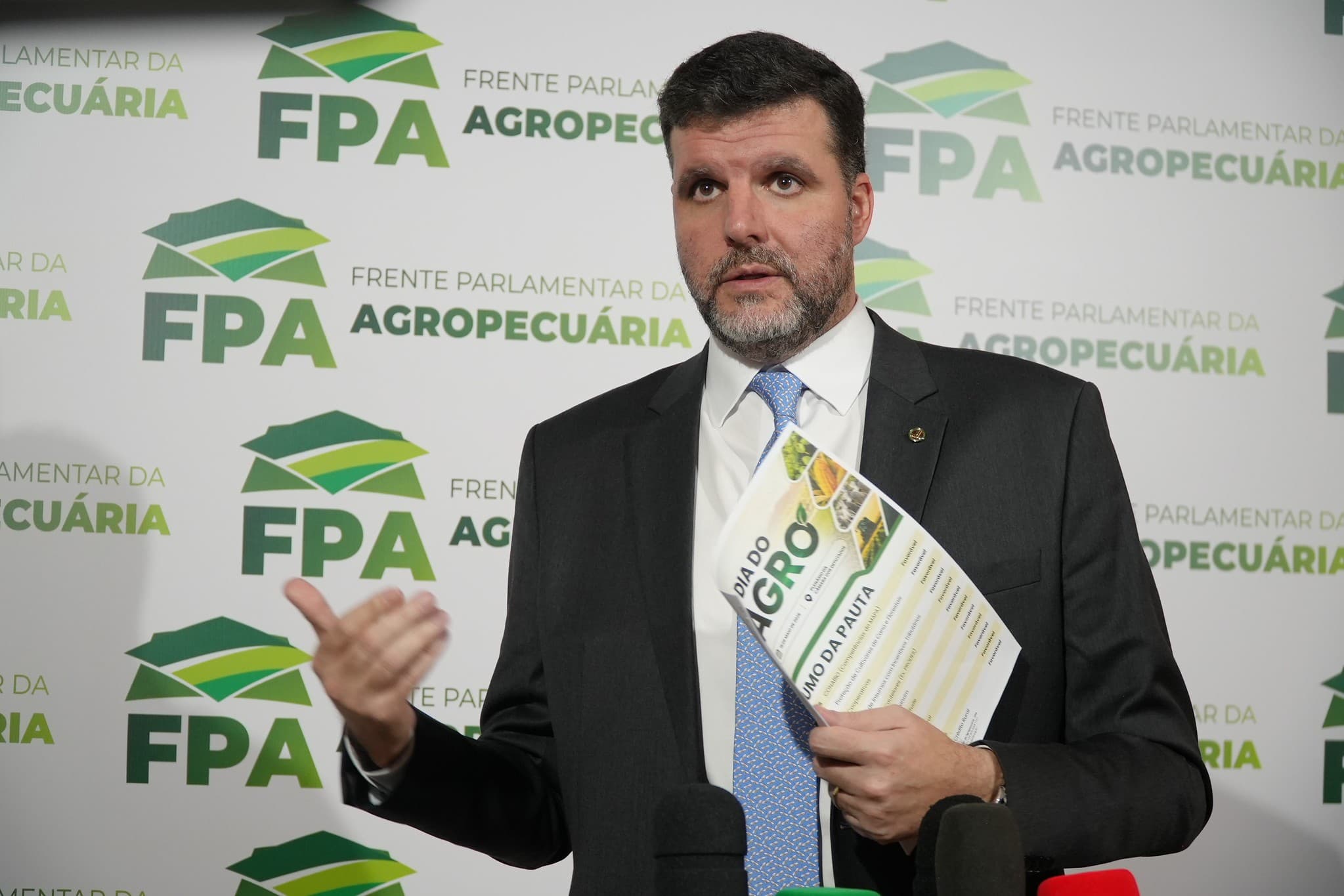 Frente Parlamentar Agropecuária destaca proatividade e crítica ao novo governo