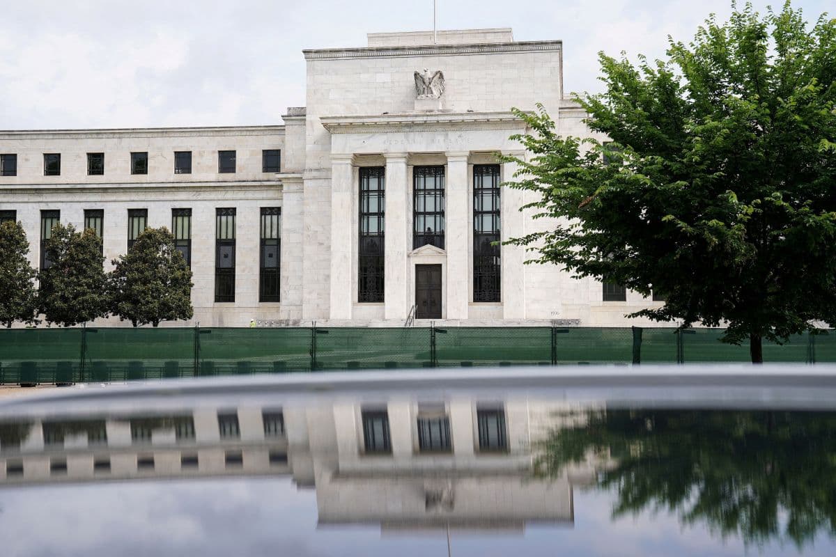 Federal Reserve mantém juros enquanto inflação preocupa com alta no petróleo