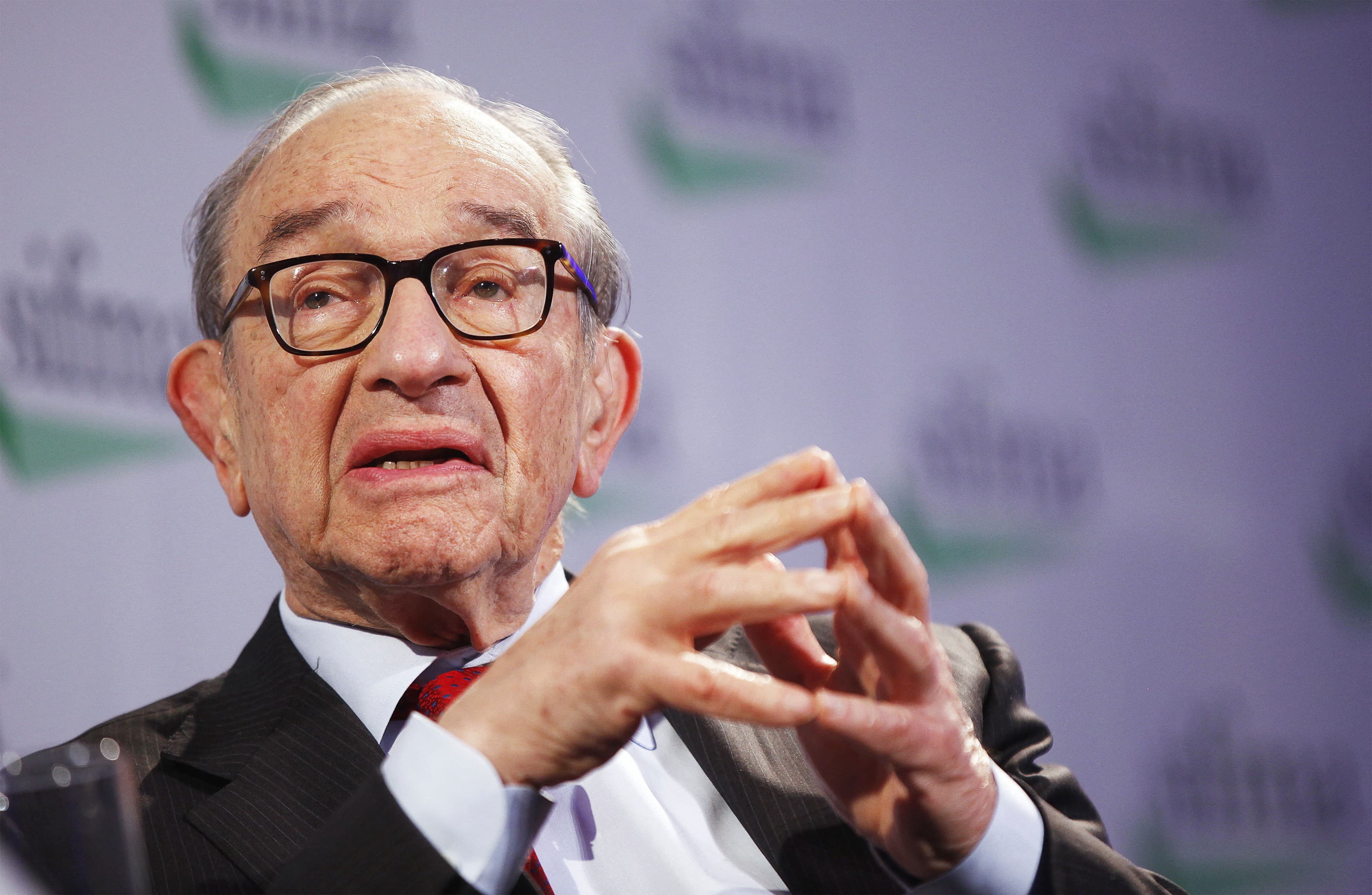 Alan Greenspan, ex-presidente do Fed, morre aos 100 anos