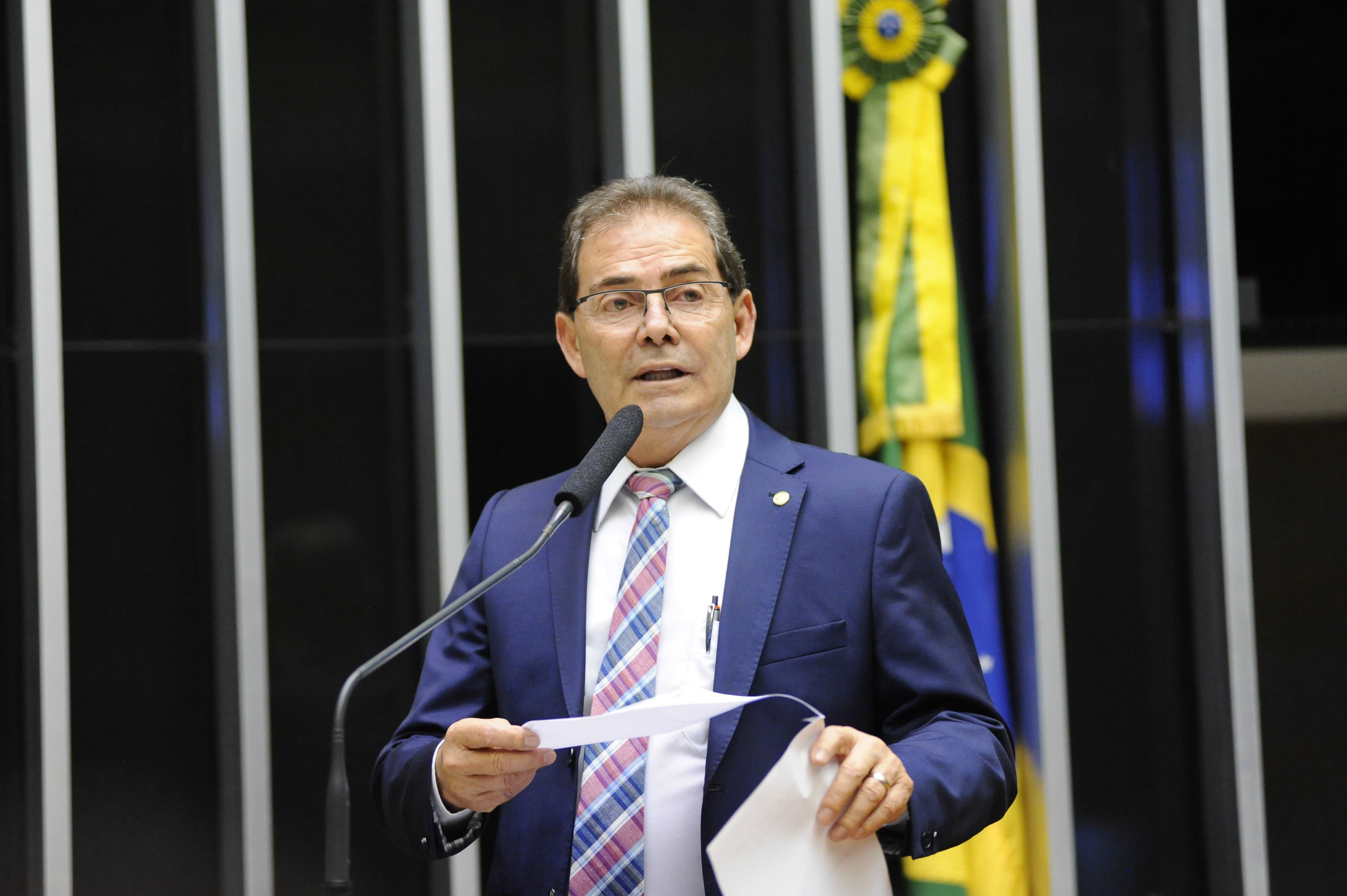 Flávio Dino anula emendas de ex-parlamentares e dirigentes partidos