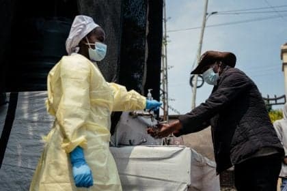 OMS avalia alto risco de ebola na África Central, mas baixo globalmente