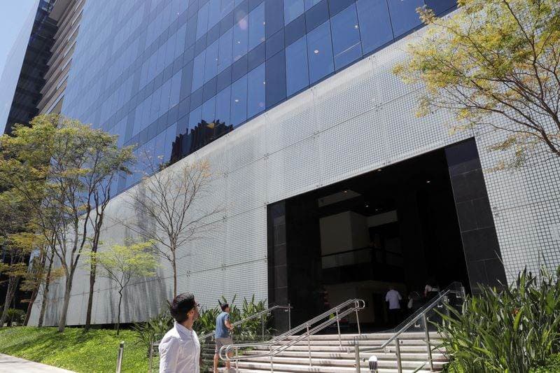 BTG Pactual registra lucro de R$ 4,81 bilhões e receita cresce 34%