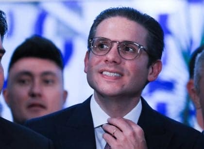 Hugo Motta enfrenta pressão sobre projeto de renegociação de dívidas