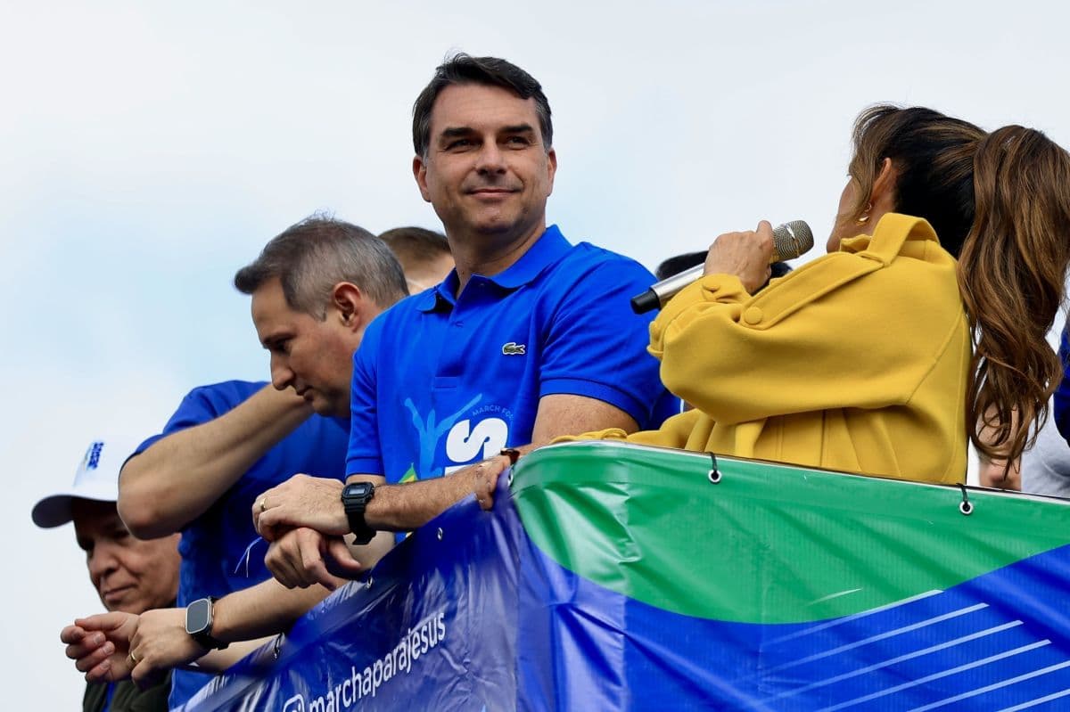 PL define convenção para Flávio Bolsonaro em São Paulo