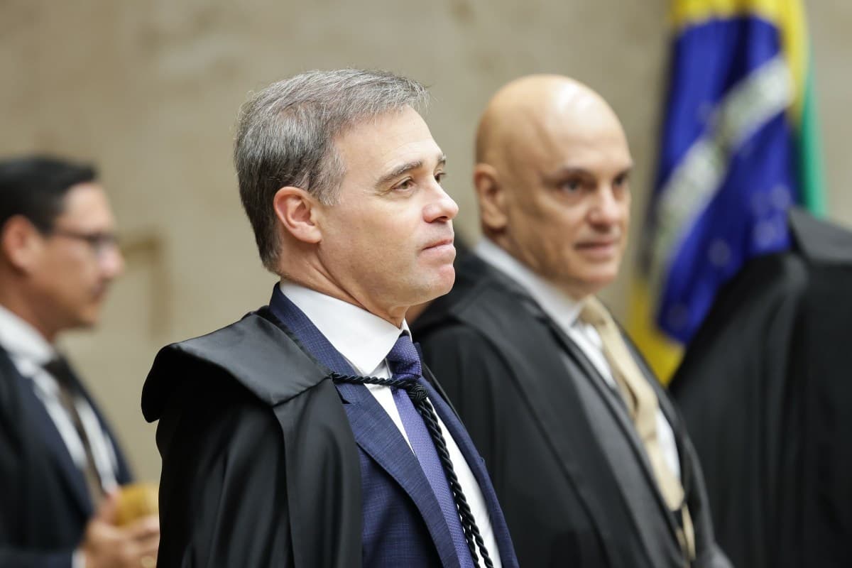 Moraes revela indícios de viés político em investigações de Mendonça