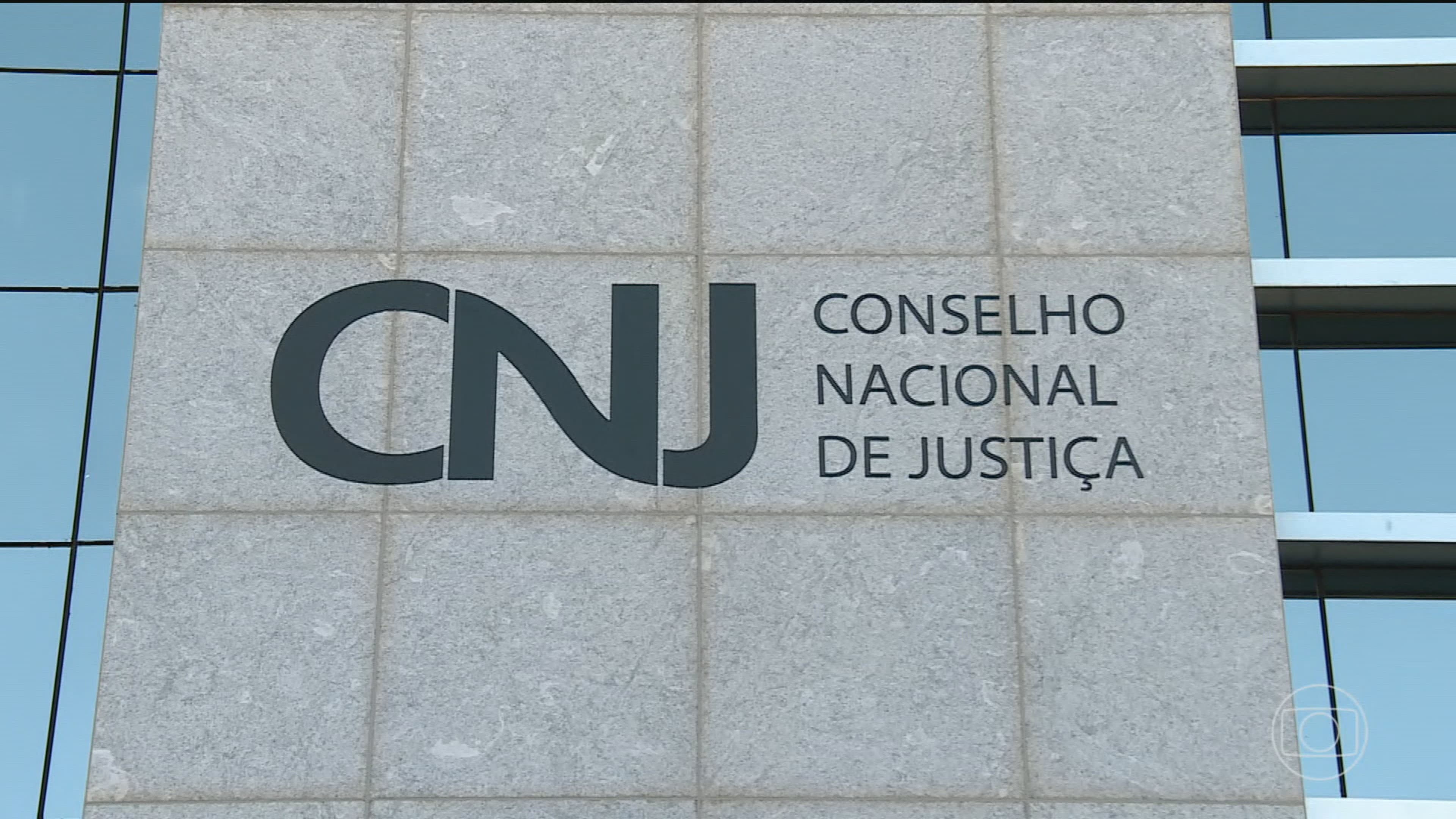 CNJ elimina aposentadoria compulsória para juízes