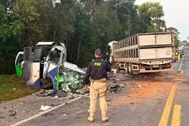Tragédia no Paraná: Acidente provoca 23 mortes