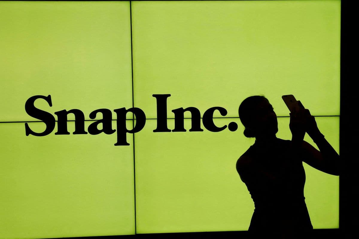 Snap demite mil funcionários para reduzir custos com IA