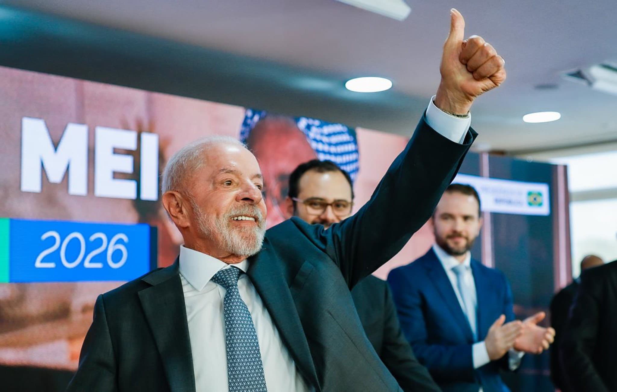 Meta se pronuncia sobre suspensão da conta de Lula e problemas técnicos nas campanhas