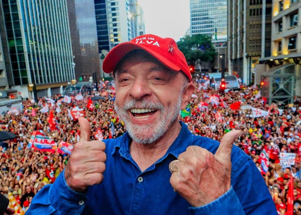 Mobilização de eleitores de Lula surpreende pesquisas de intenção de voto