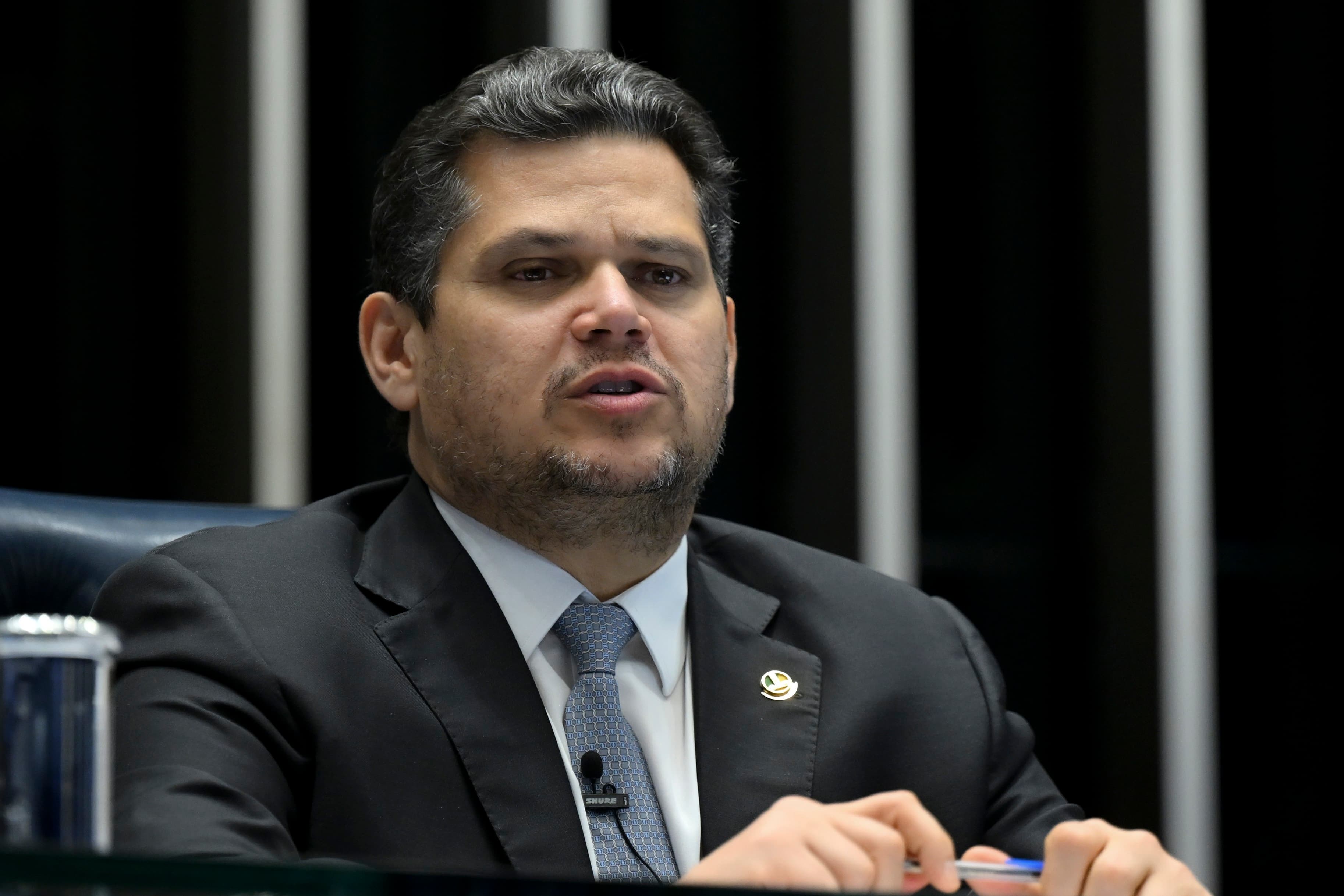 União Brasil e PP anunciam apoio à reeleição de Davi Alcolumbre no Senado