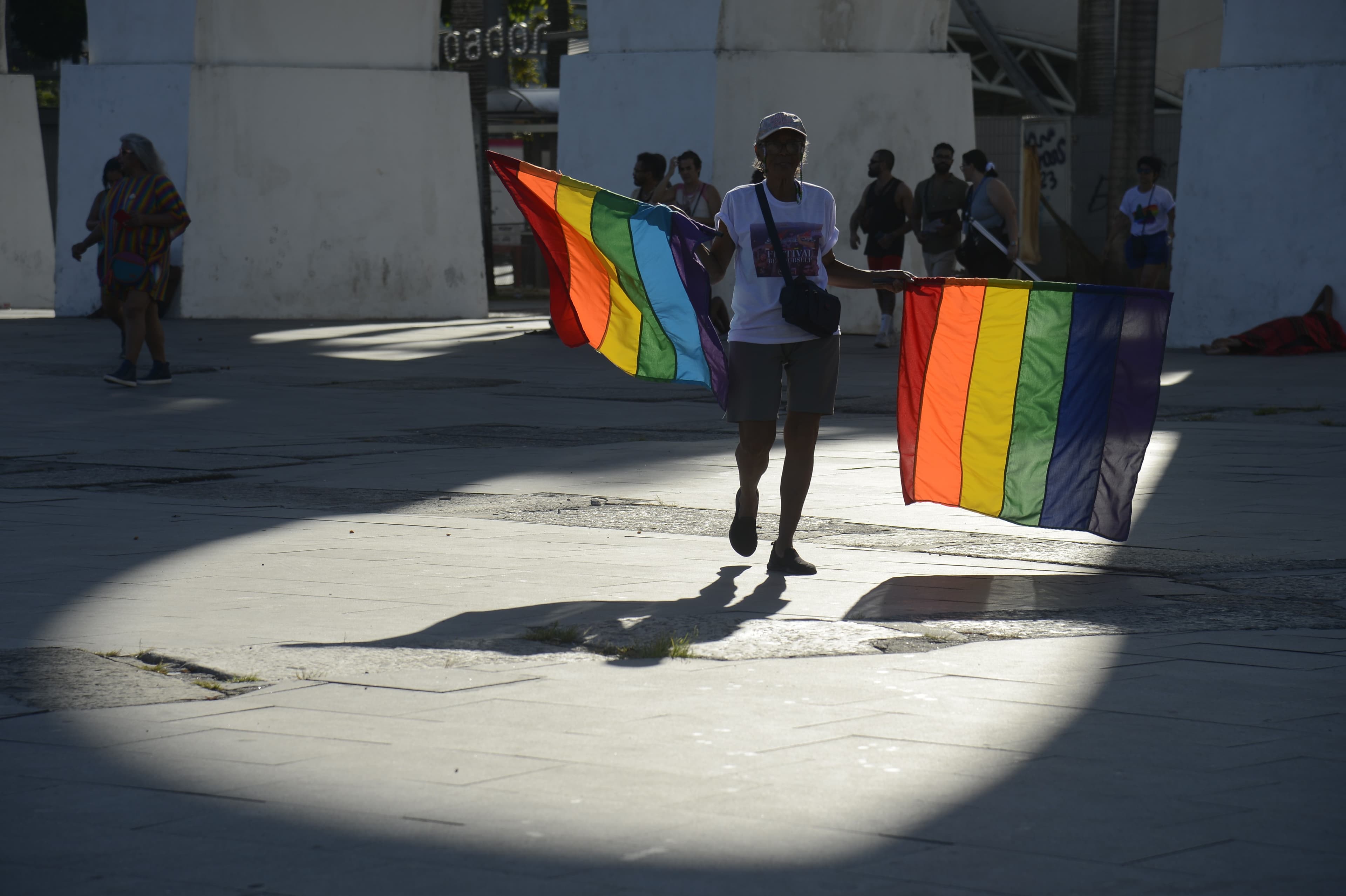 Desemprego entre LGBTQIA+ no Brasil atinge 15,2%, revela estudo