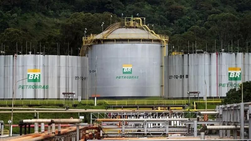 Produção de petróleo no Brasil atinge marco histórico em maio