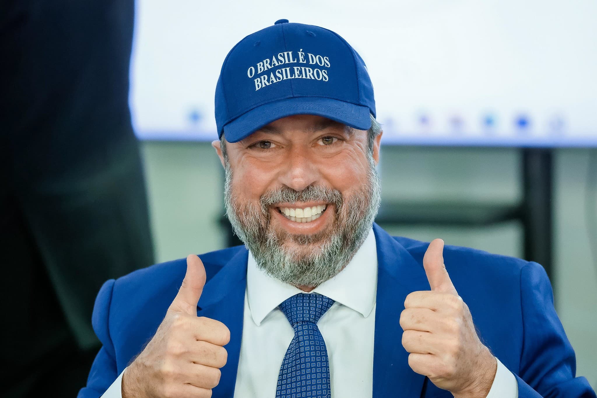 Silveira gera polêmica ao comparar agentes econômicos a 'caminhões'