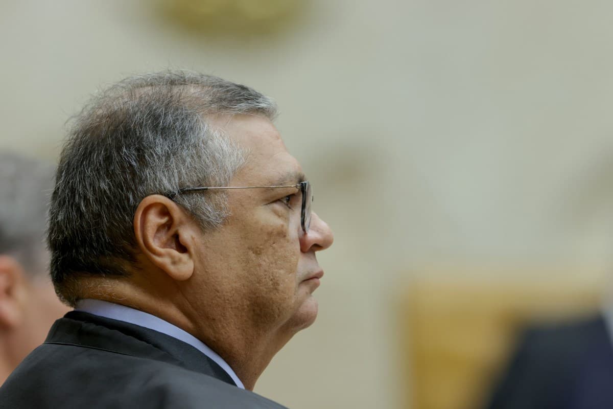 Flávio Dino defende soberania do Brasil durante julgamento no STF