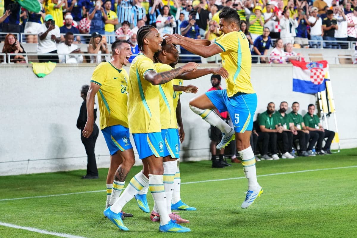 Seleção Brasileira Lança Novo Uniforme Sem 'Brasa' Para Amistoso