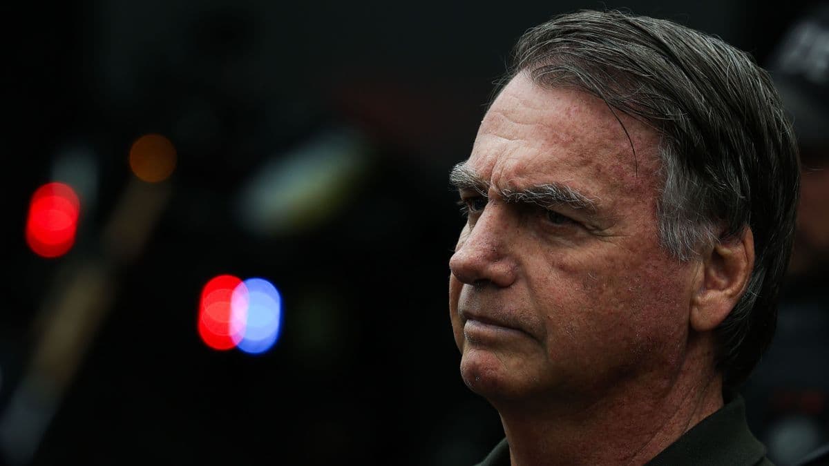 Bolsonaro pede ao STF afastamento de falta grave por arma registrada
