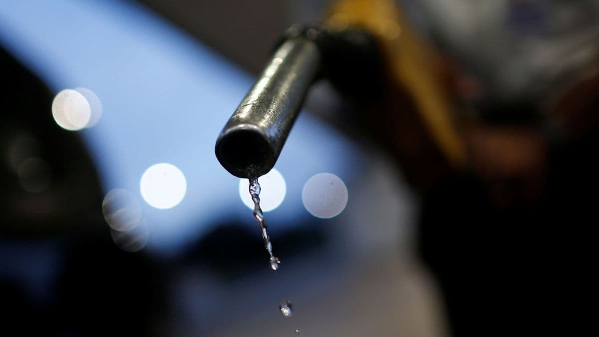 Petrobras anuncia aumento de 48 centavos na gasolina a partir de sexta