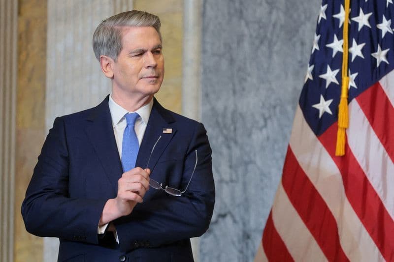 Scott Bessent apoia plano de Warsh e mudança nas projeções do Fed