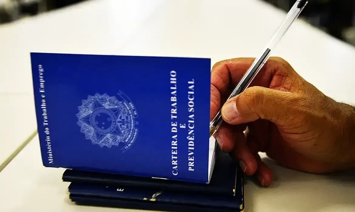Senado avança em proposta de redução da jornada de trabalho