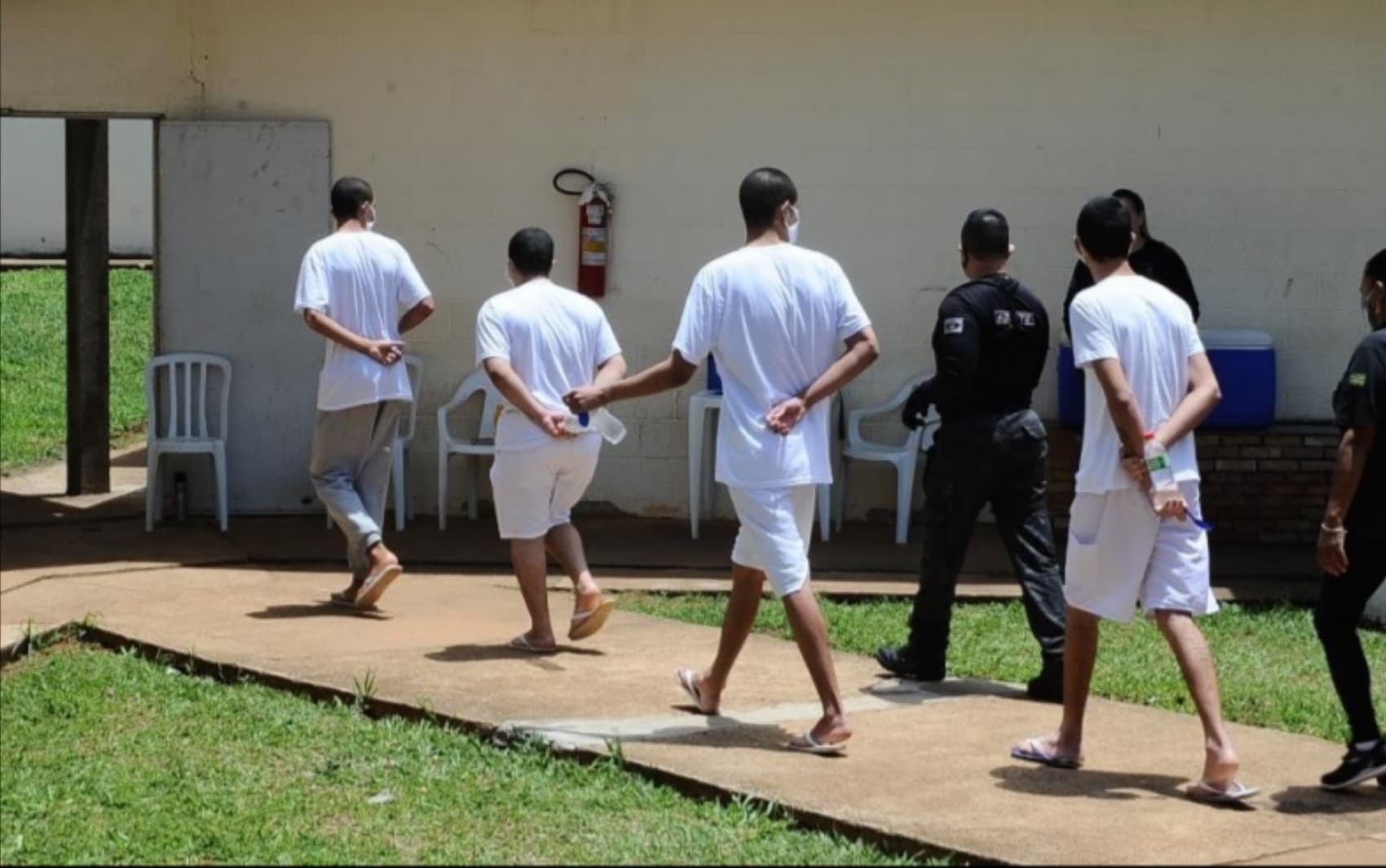 Aumenta apoio à punição de adolescentes como adultos no Brasil