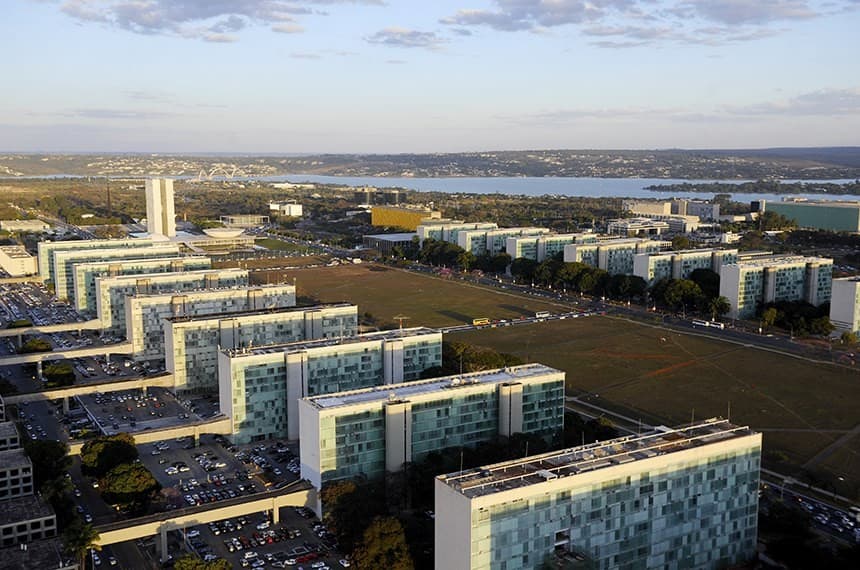 Governo registra déficit primário de R$ 53,3 bilhões em maio