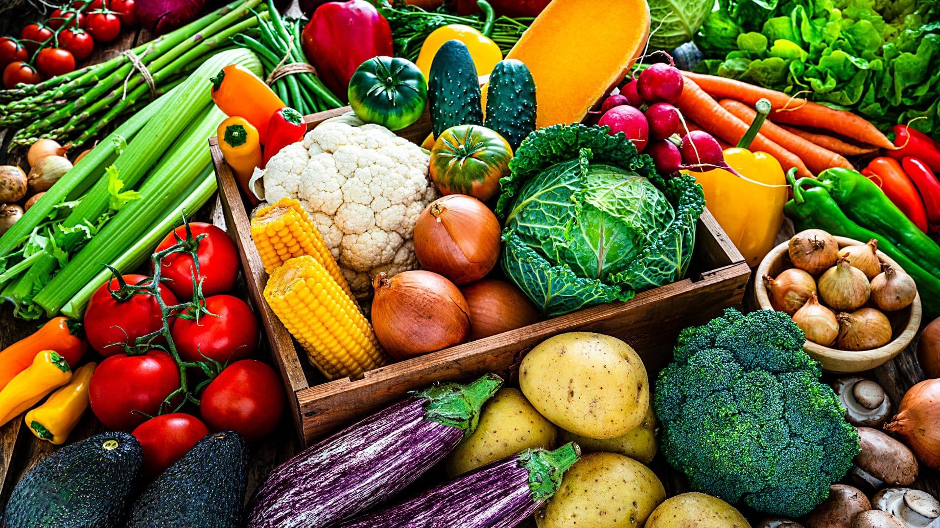 Preços dos legumes caem 16,9% em agosto; carne suína também recua