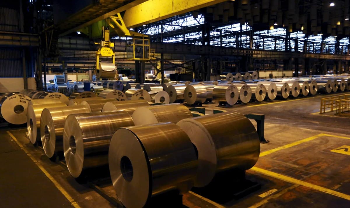 Indústria de máquinas e equipamentos registra queda em agosto