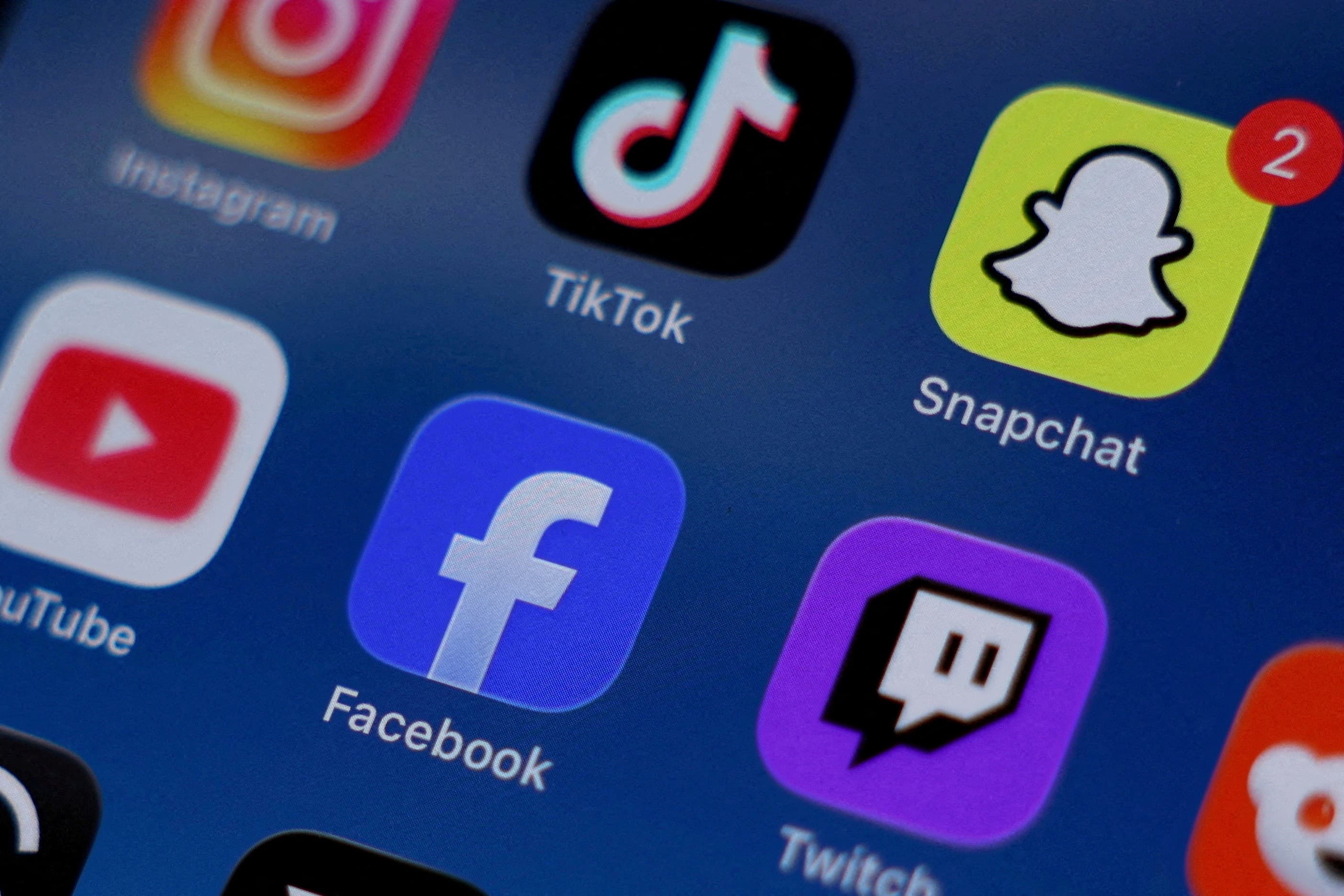 Vietnã planeja restringir uso de redes sociais por menores de 16 anos