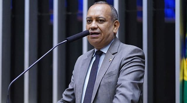 Deputado Max Lemos é atacado a tiros em Duque de Caxias