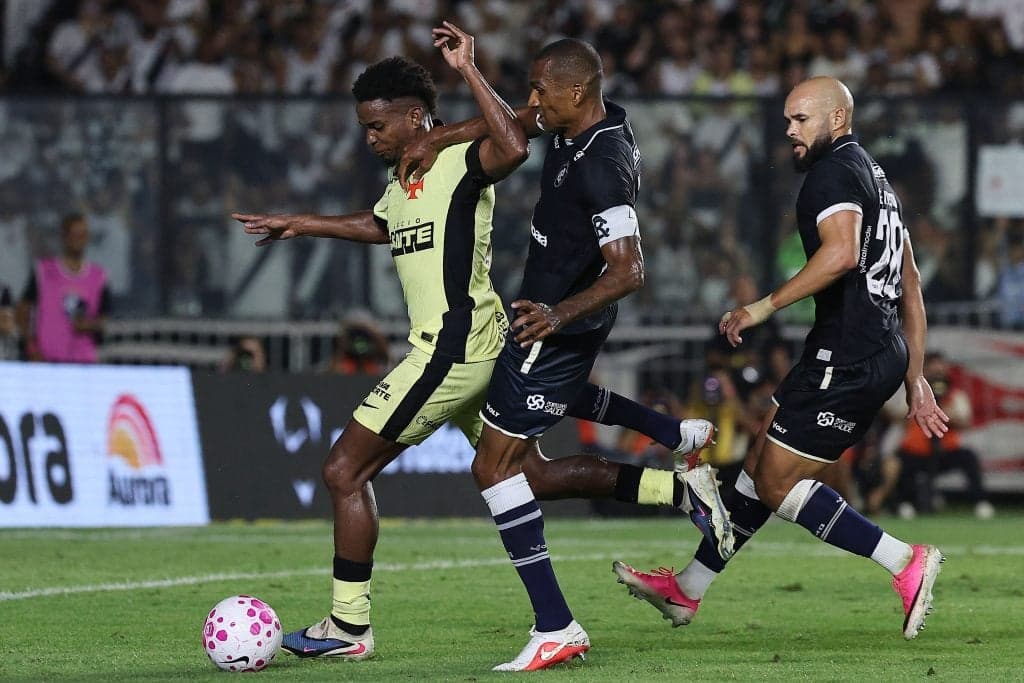 Vasco empata sem gols com Remo e perde chance de se distanciar do Z-4