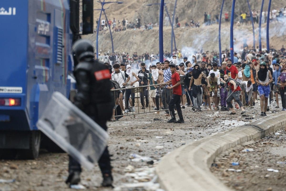 Sánchez aponta falhas marroquinas em crise migratória em Ceuta