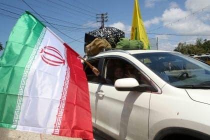 Irã mantém desconfiança em relação aos EUA antes de acordo de paz
