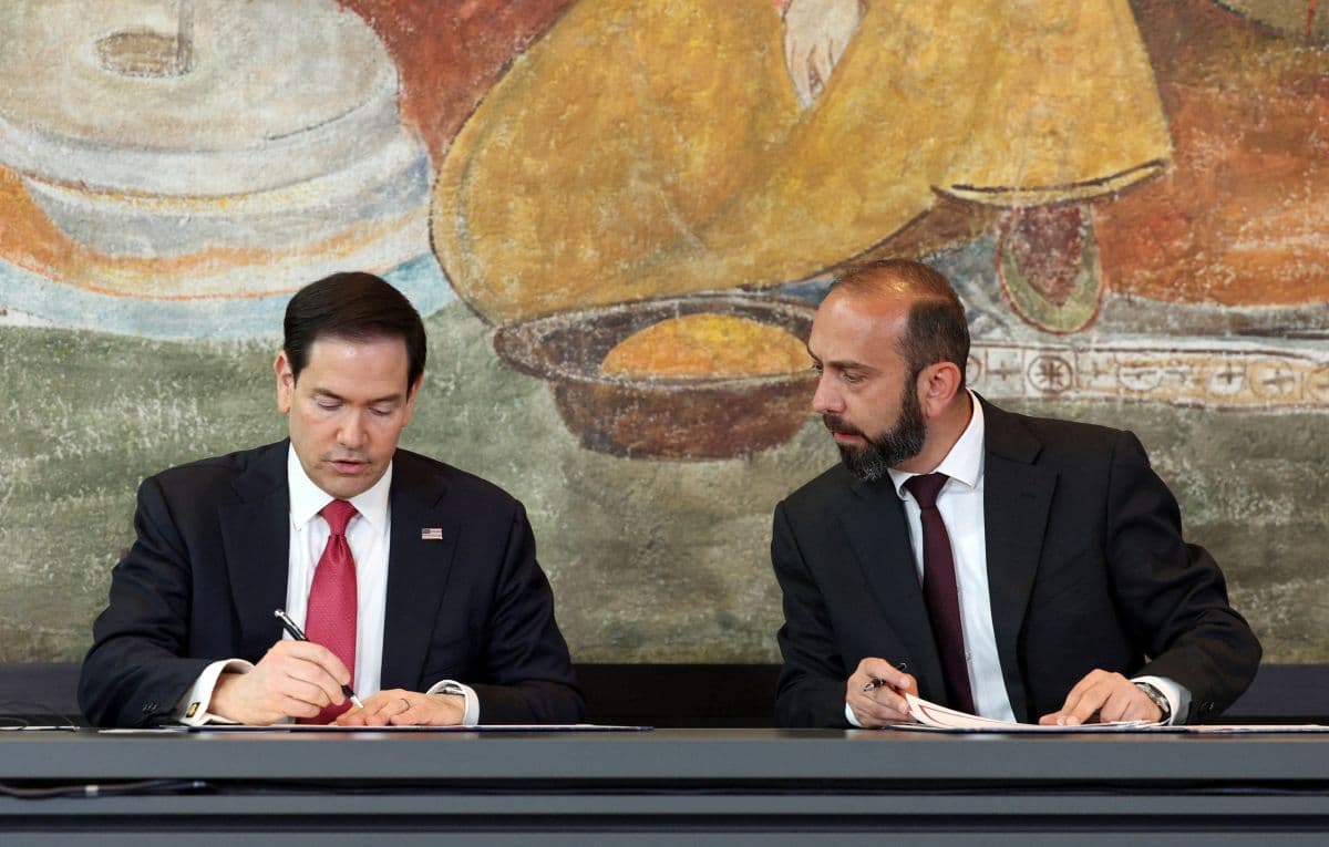 Marco Rubio assina acordo estratégico com Armênia antes das eleições
