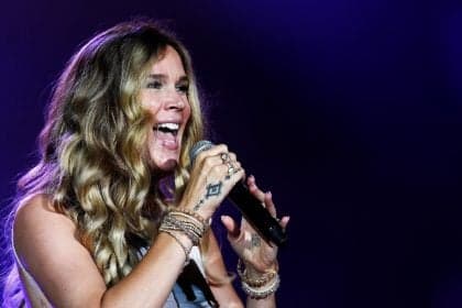 Florianópolis contrata Joss Stone por R$ 2,7 milhões para show gratuito