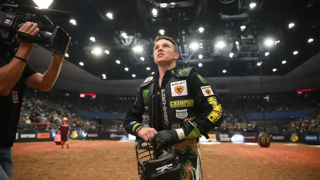 John Crimber brilha na PBR e herda legado do pai brasileiro