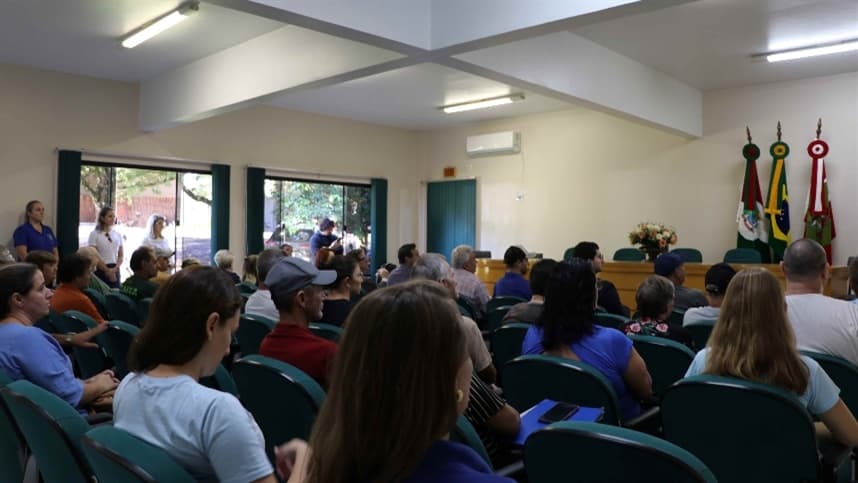 Flor do Sertão entrega 20 títulos e garante segurança jurídica no campo