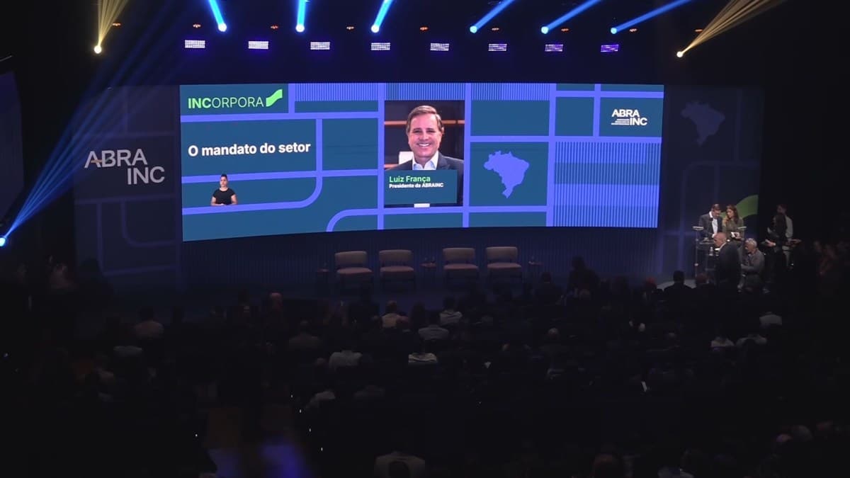 Presidente da Abrainc defende redução de juros para facilitar acesso ao mercado imobiliário